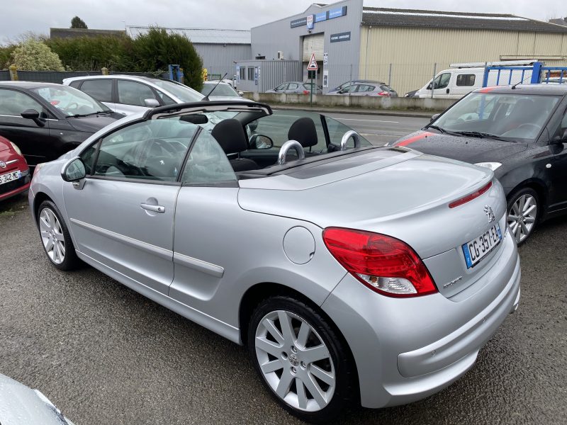 Peugeot 207 cc 1.6 hdi 112 " pack sport"