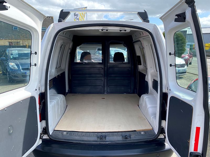 VOLKSWAGEN CADDY III 1.6 tdi 75