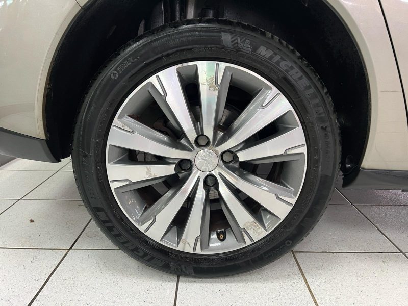 PEUGEOT 3008 1.2 PURETECH 130CH S&S ALLURE