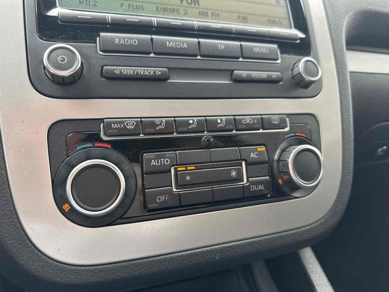 VOLKSWAGEN SCIROCCO  2011