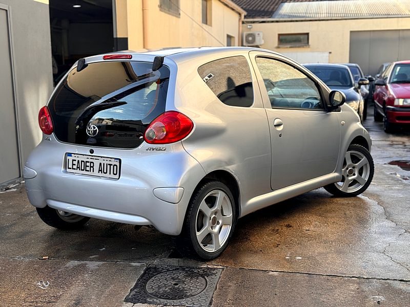TOYOTA AYGO 1.0 CITY PAYEZ EN 4X