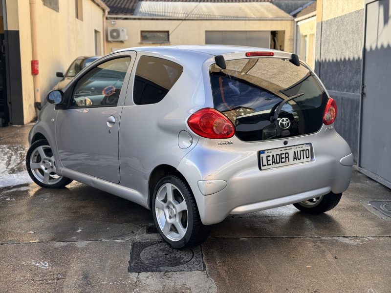 TOYOTA AYGO 1.0 CITY PAYEZ EN 4X