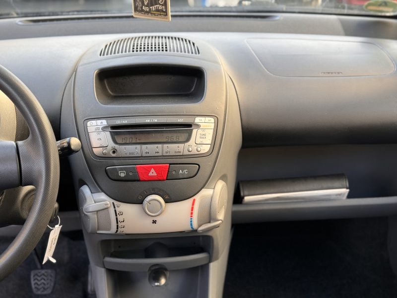 TOYOTA AYGO 1.0 CITY PAYEZ EN 4X