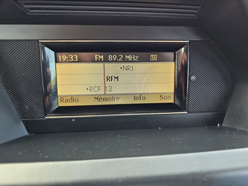 MERCEDES CLASSE GLK 200 CDI 143 CH BLUEEFFICIENCY 