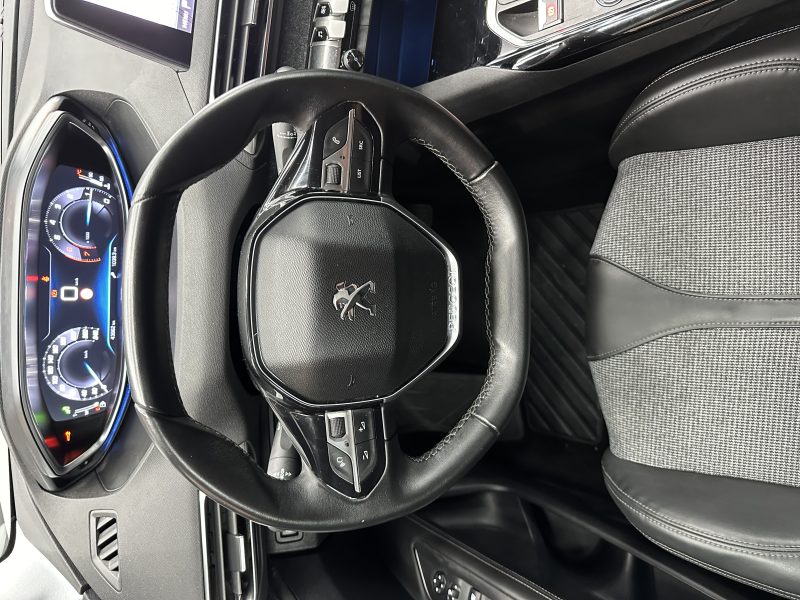 PEUGEOT 3008 SUV 2018