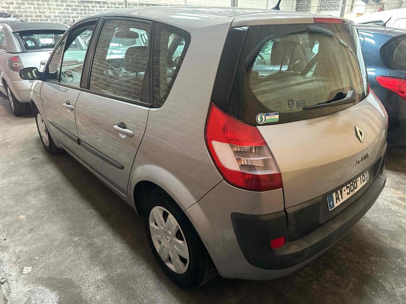RENAULT SCENIC 1.6 ESSENCE 110CV
