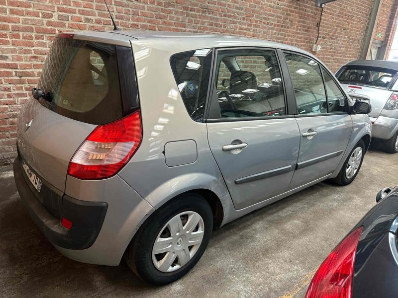 RENAULT SCENIC 1.6 ESSENCE 110CV