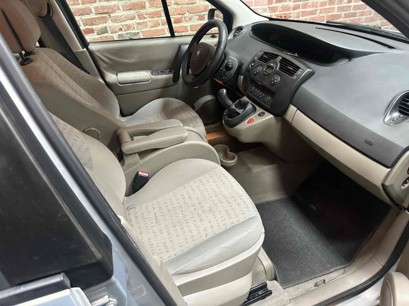 RENAULT SCENIC 1.6 ESSENCE 110CV