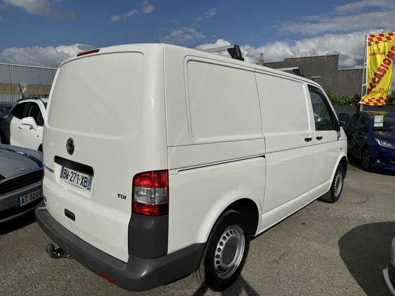 VOLKSWAGEN TRANSPORTER T5 2.0 TDI Fourgon 2011