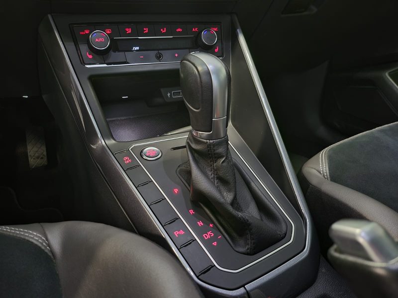 VOLKSWAGEN POLO VI 1.0 TSI 115cv DSG7 CARAT / SIÈGES CHAUFFANTS+CARPLAY+CAMÉRA DE RECUL+VIRTUAL COCK