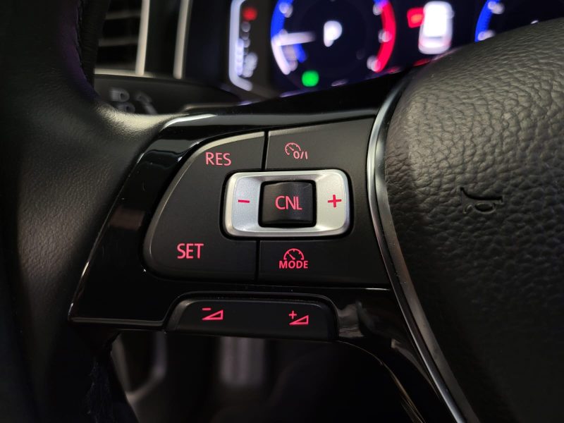 VOLKSWAGEN POLO VI 1.0 TSI 115cv DSG7 CARAT / SIÈGES CHAUFFANTS+CARPLAY+CAMÉRA DE RECUL+VIRTUAL COCK