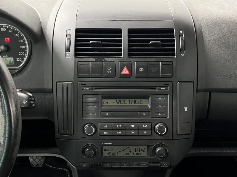 VOLKSWAGEN POLO 4 IV PHASE 2 1.4 75 Cv 5 PORTES CLIMATISATION REGULATEUR BLUETOOTH - GARANTIE 1 AN