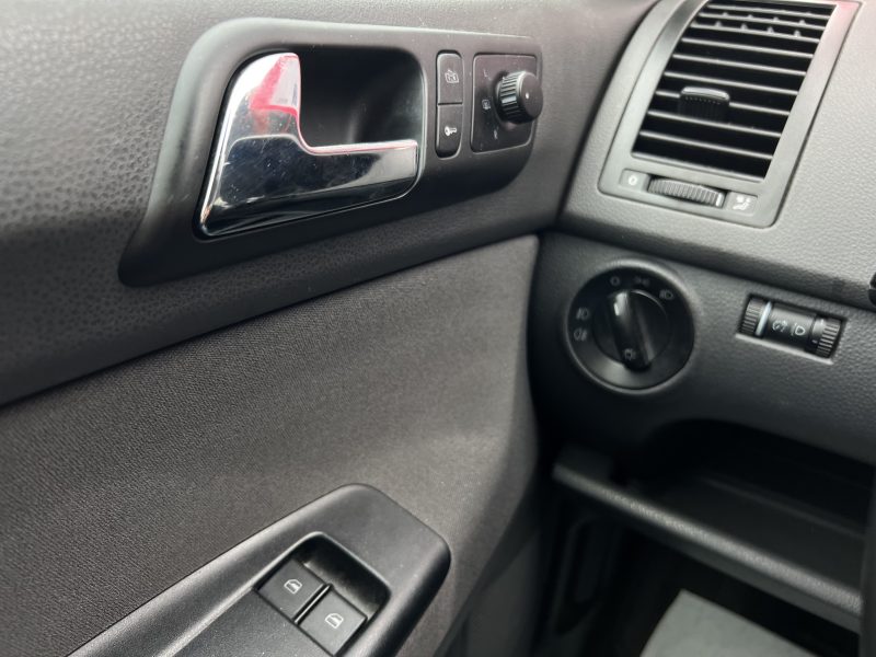 VOLKSWAGEN POLO 4 IV PHASE 2 1.4 75 Cv 5 PORTES CLIMATISATION REGULATEUR BLUETOOTH - GARANTIE 1 AN