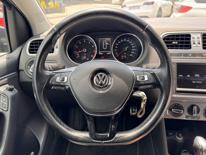 VOLKSWAGEN POLO V 2016