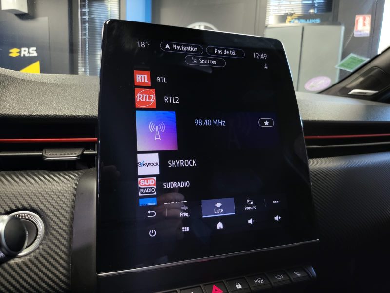 RENAULT CLIO V 1.6 E-TECH 140cv RS LINE / CARPLAY / ECLAIRAGE D'AMBIANCE / CAMERA / SUIVI RENAULT