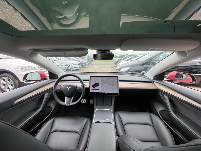 TESLA MODEL 3 2021