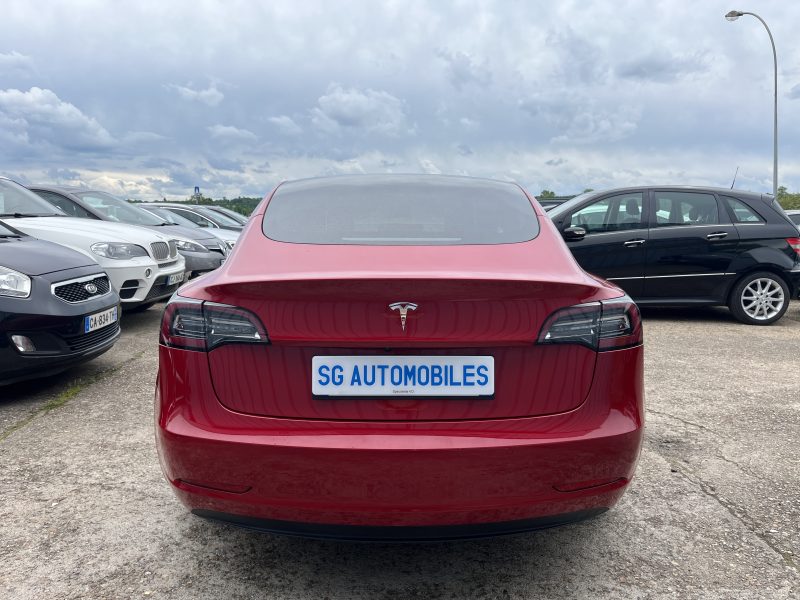 TESLA MODEL 3 2021