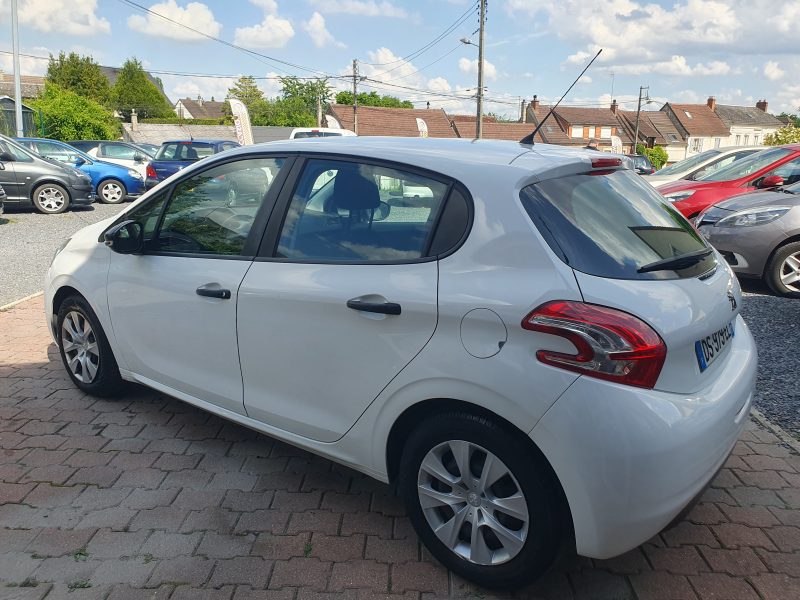 PEUGEOT 208 1.0L i 68cv CONFORT / 105000 kms *RÉVISER_GARANTIE*