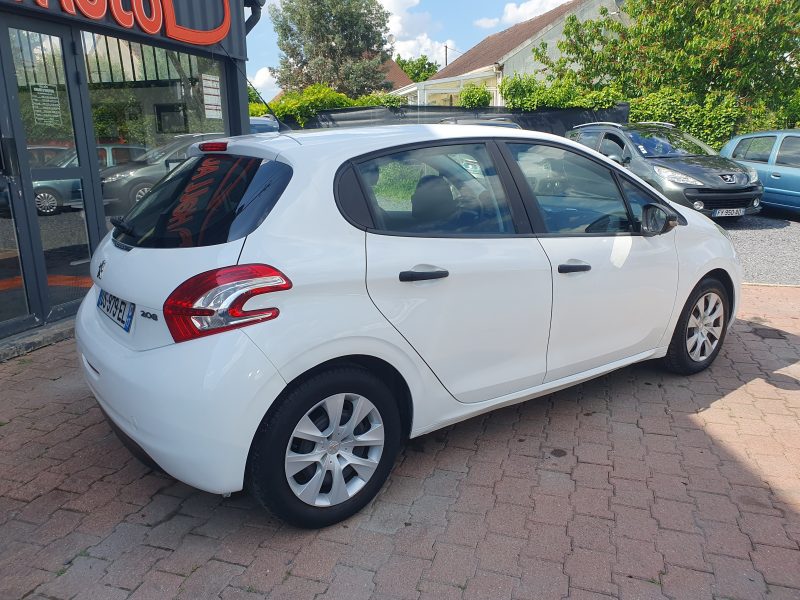 PEUGEOT 208 1.0L i 68cv CONFORT / 105000 kms *RÉVISER_GARANTIE*