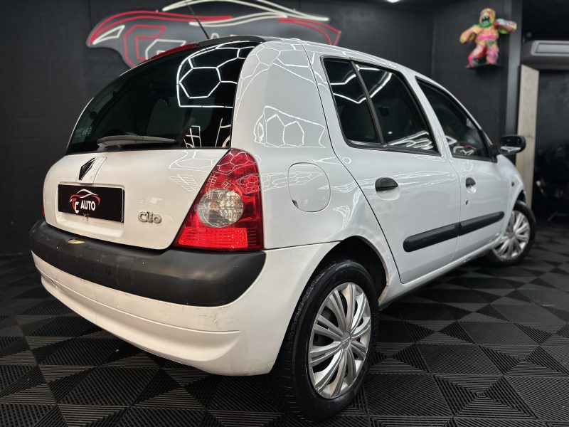 RENAULT CLIO II 2002