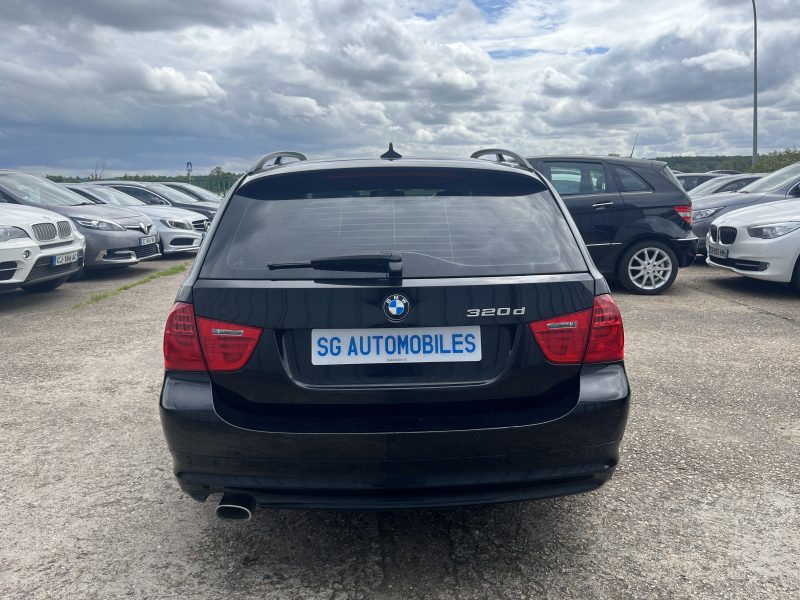 B.M.W. 3 Touring 2010