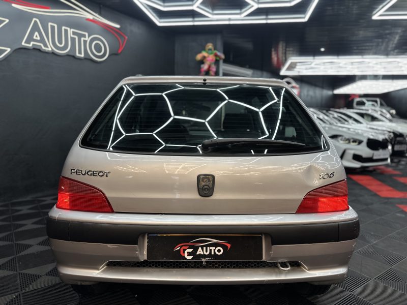 PEUGEOT 106 II 2000