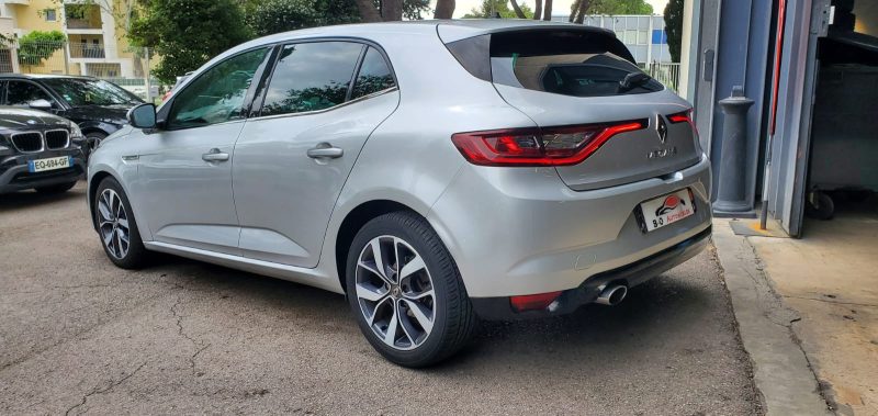 Renault Mégane IV BERLINE EDC7 1.5l Dci 110 Intens, *Éclairage d'ambiance*, *Caméra de recul*