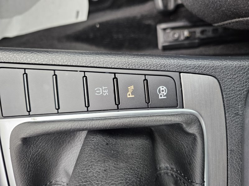 VOLKSWAGEN PASSAT B7 1,8 TFSI 160 CH CONFORTLINE 