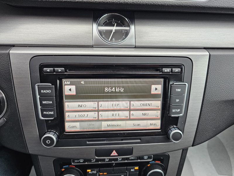 VOLKSWAGEN PASSAT B7 1,8 TFSI 160 CH CONFORTLINE 