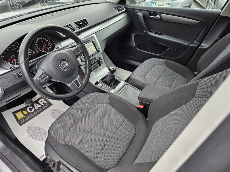 VOLKSWAGEN PASSAT B7 1,8 TFSI 160 CH CONFORTLINE 