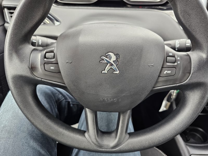 PEUGEOT 208 1,2 VTI 82 CH ACTIVE 