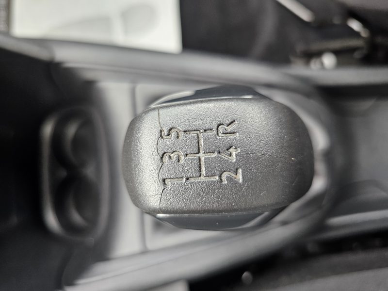 PEUGEOT 208 1,2 VTI 82 CH ACTIVE 