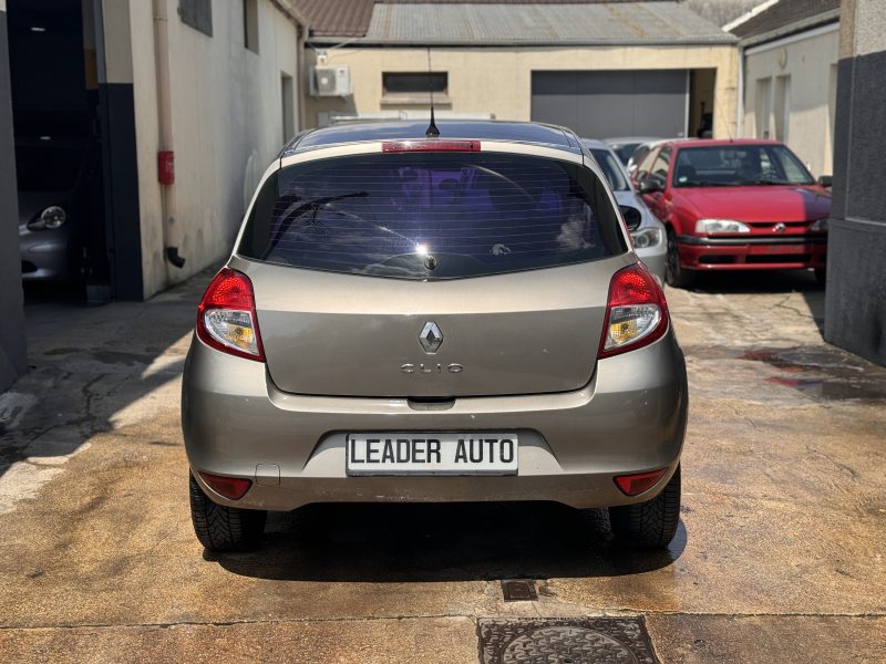 RENAULT Clio 3 2009