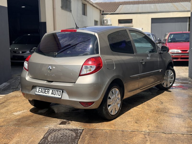 RENAULT Clio 3 2009