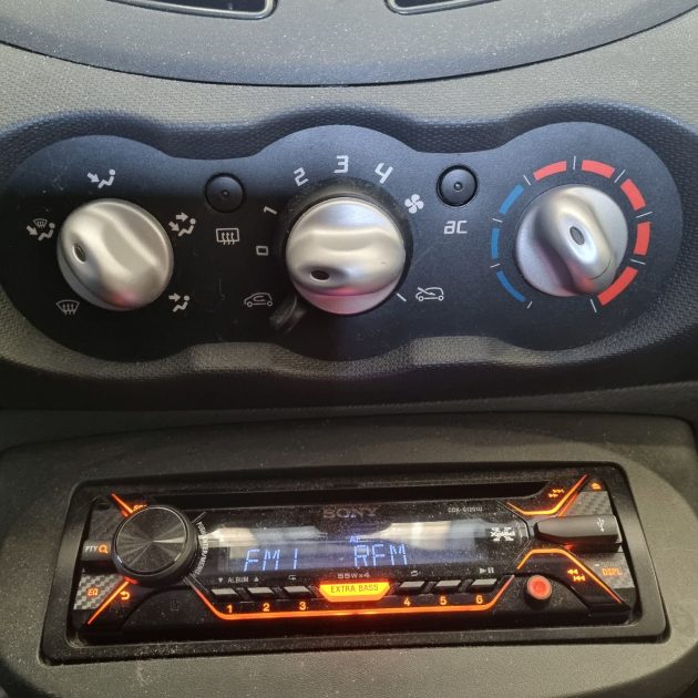 RENAULT TWINGO II 2014