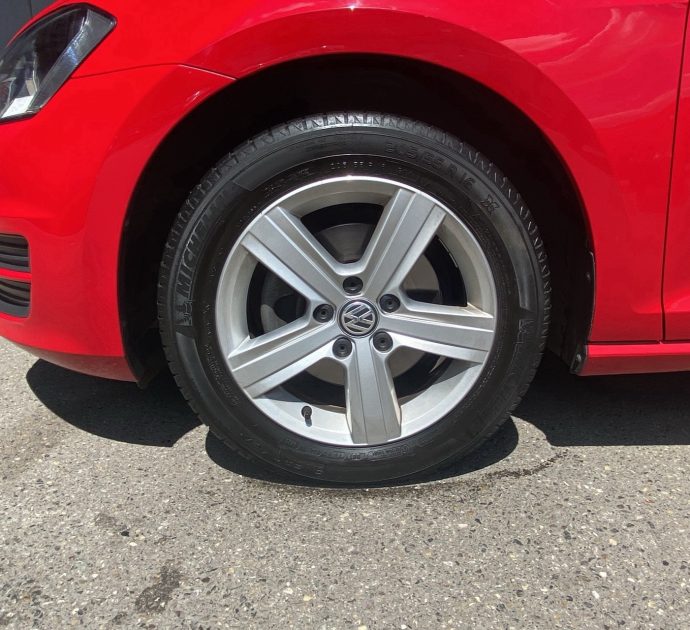 VOLKSWAGEN GOLF VII 2013