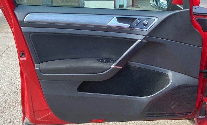 VOLKSWAGEN GOLF VII 2013