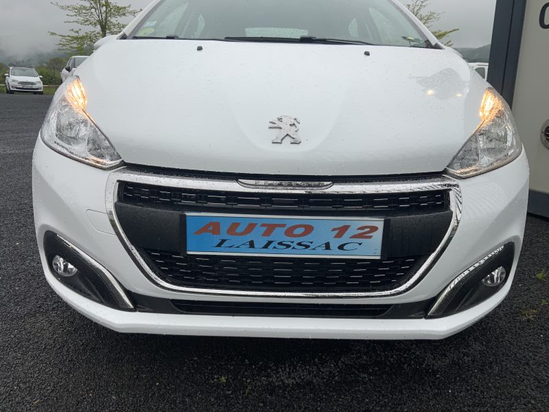 PEUGEOT 208 I 2016