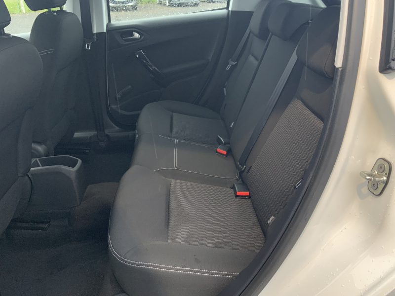 PEUGEOT 208 I 2016