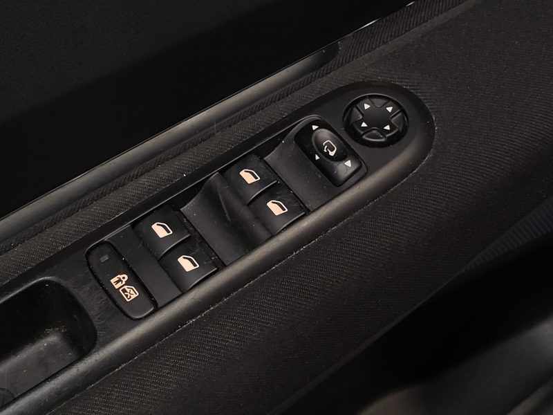 PEUGEOT 3008 1.6 THP 156cv Premium Pack BVM6