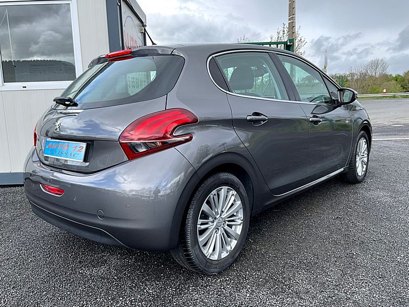 PEUGEOT 208 I 2017