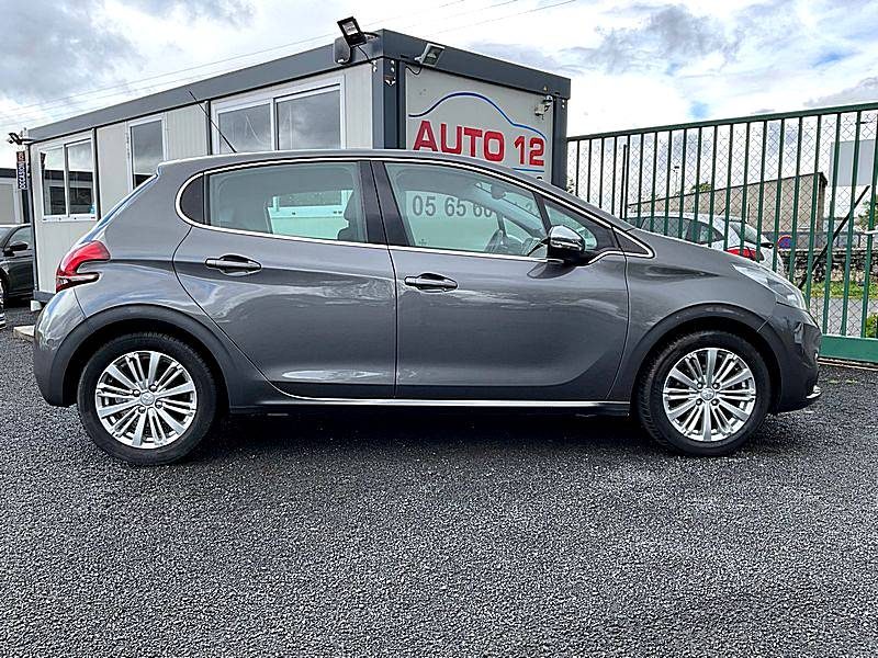 PEUGEOT 208 I 2017