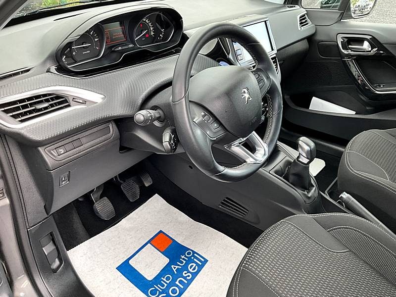 PEUGEOT 208 I 2017