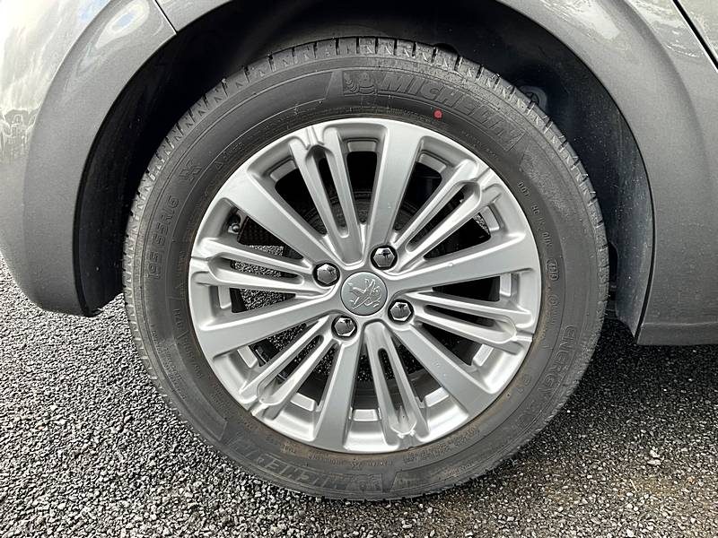 PEUGEOT 208 I 2017