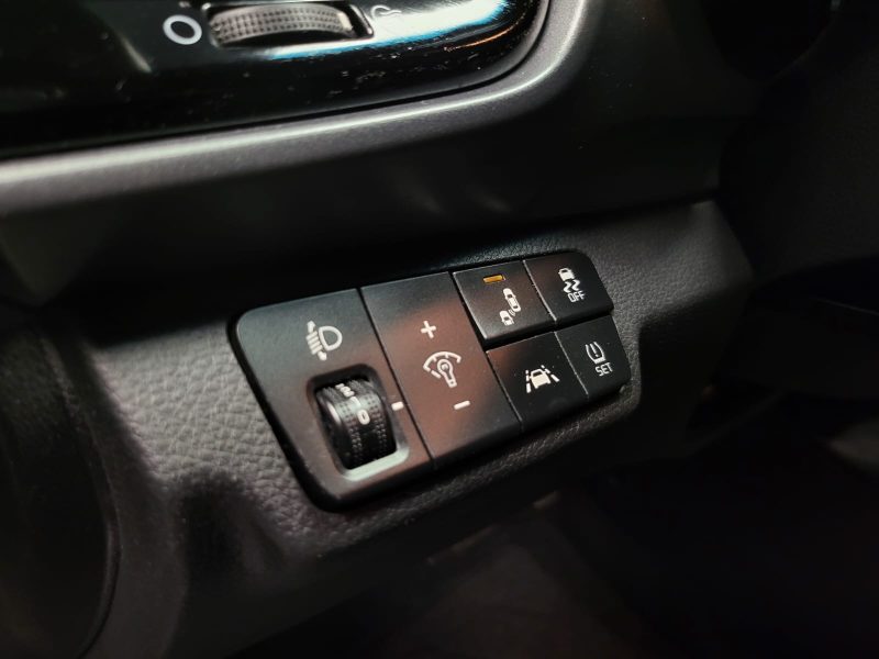 KIA STONIC 1.0 T-GDi 120cv PREMIUM / SIÈGES CHAUFFANTS+CARPLAY+CAMÉRA DE RECUL+ATTELAGE+