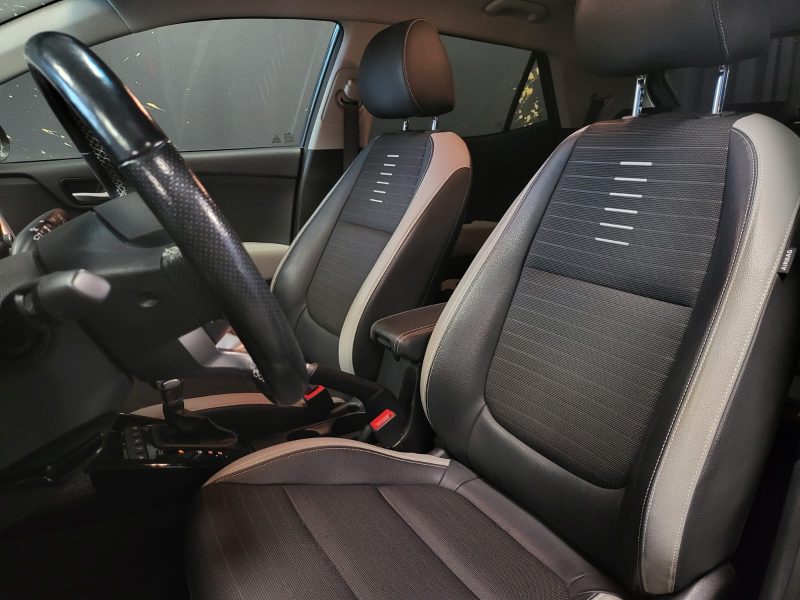 KIA STONIC 1.0 T-GDi 120cv PREMIUM / SIÈGES CHAUFFANTS+CARPLAY+CAMÉRA DE RECUL+ATTELAGE+