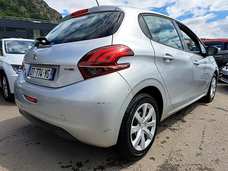 PEUGEOT 208 I 2015