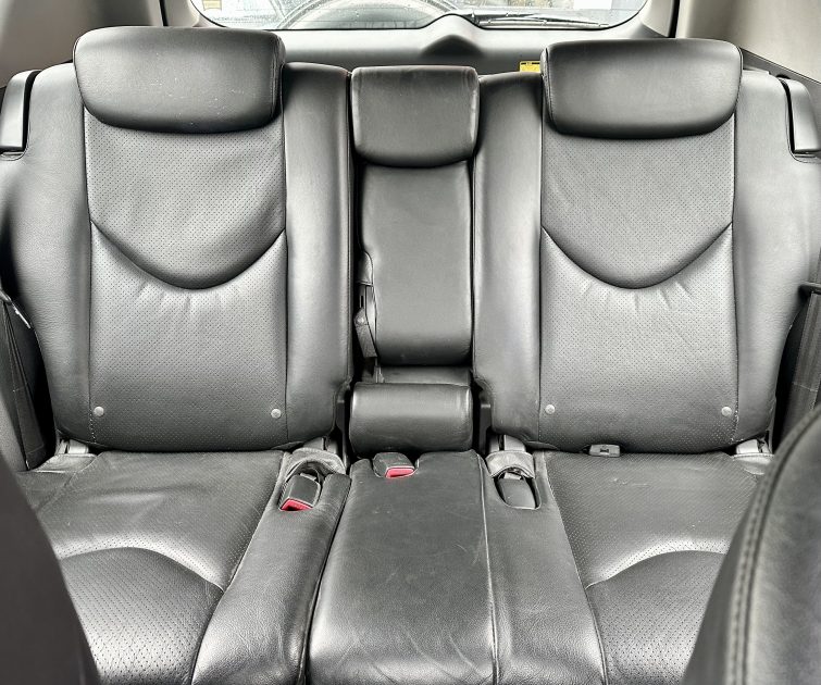 TOYOTA RAV 4 III 2007 2.2 D 4WD 136cv CUIR / GPS *GARANTIE / REVISER*