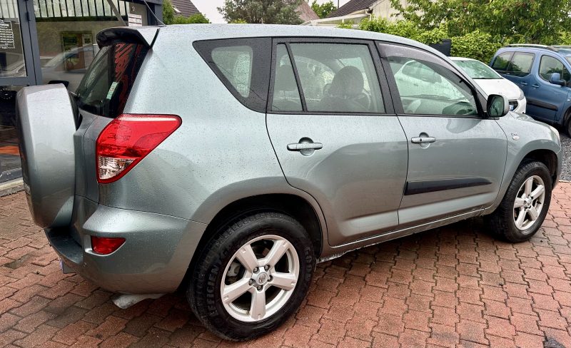 TOYOTA RAV 4 III 2007 2.2 D 4WD 136cv CUIR / GPS *GARANTIE / REVISER*