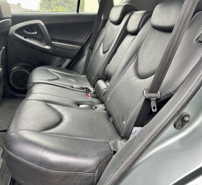 TOYOTA RAV 4 III 2007 2.2 D 4WD 136cv CUIR / GPS *GARANTIE / REVISER*